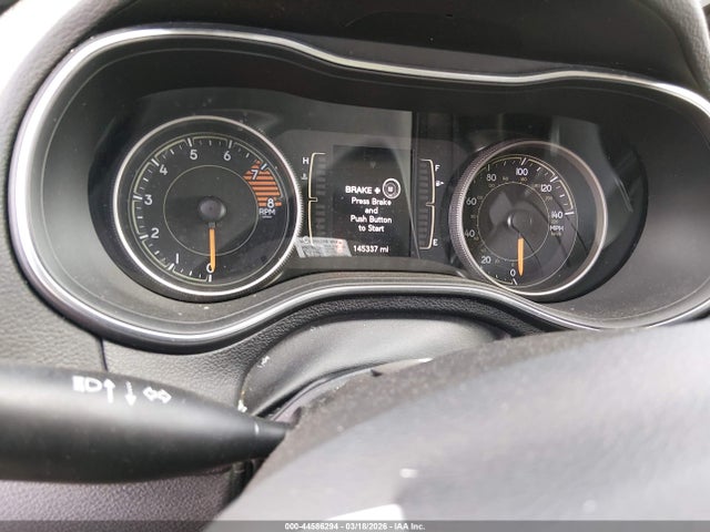 44586294 :رقم المزاد ، 1C4PJMLX2KD239153 vin ، 2019 Jeep Cherokee Latitude Plus 4x4 مزاد بيع