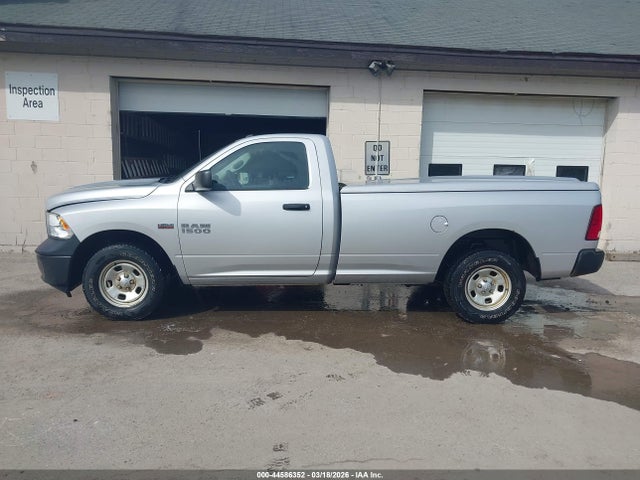 2017 Ram 1500 Tradesman Regular Cab 4x4 8' Box მანქანა იყიდება აუქციონზე, vin: 3C6JR7DT2HG585217, აუქციონის ნომერი: 44586352