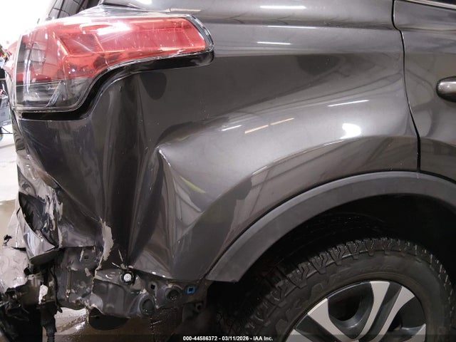 2T3BFREV2HW626771 Toyota RAV4 LE