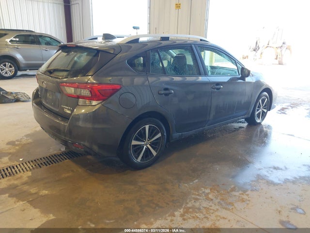 4S3GTAV69N3718614 Subaru Impreza Premium 5-door