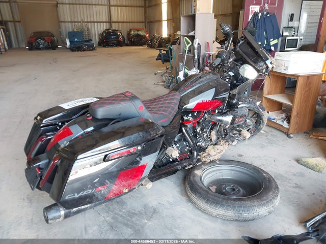 2025 HARLEY-DAVIDSON FLTRXSTSE 1HD1TL812SB956239 Photo 3