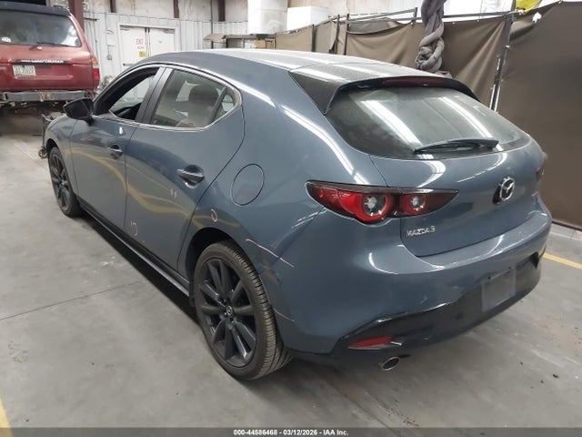 JM1BPALLXN1515556 Mazda Mazda3 Carbon Edition