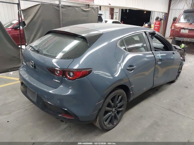 JM1BPALLXN1515556 Mazda Mazda3 Carbon Edition