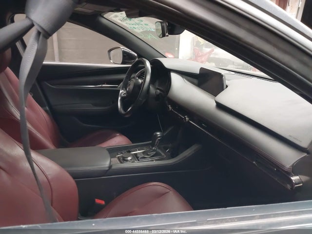 JM1BPALLXN1515556 Mazda Mazda3 Carbon Edition