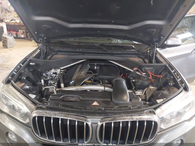 2014 BMW X5 5UXKR0C58E0H28664 Photo 9