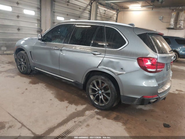 2014 BMW X5 5UXKR0C58E0H28664 Photo 2