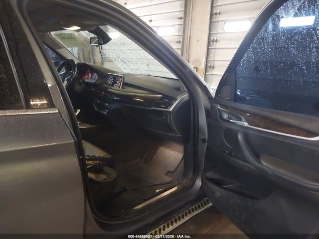 2014 BMW X5 5UXKR0C58E0H28664 Photo 4