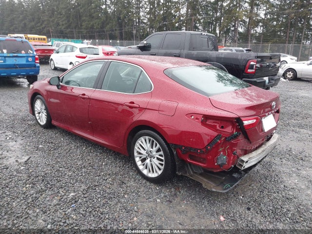4T1B11HK7JU507050 Toyota CAMRY XLE