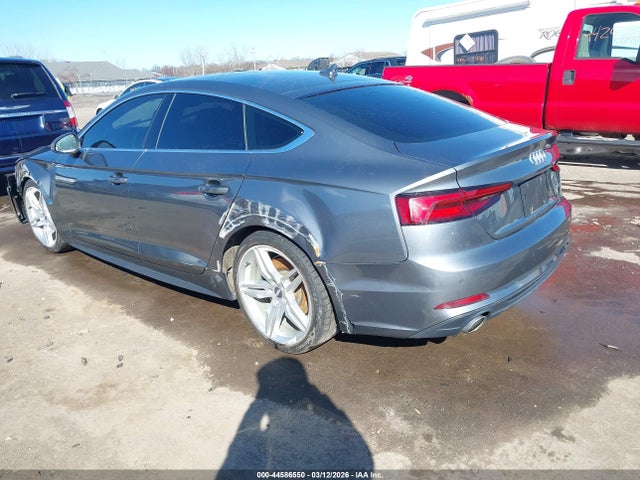 44586550 :رقم المزاد ، WAUENCF56KA024387 vin ، 2019 Audi A5 45 Premium مزاد بيع