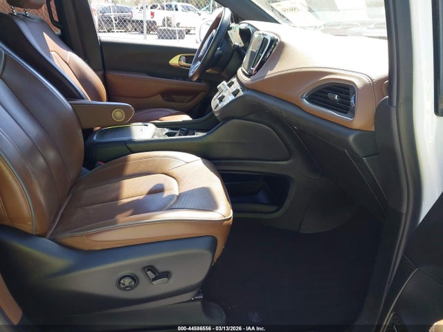 2021 Chrysler Pacifica Hybrid Limited მანქანა იყიდება აუქციონზე, vin: 2C4RC1S7XMR572994, აუქციონის ნომერი: 44586556