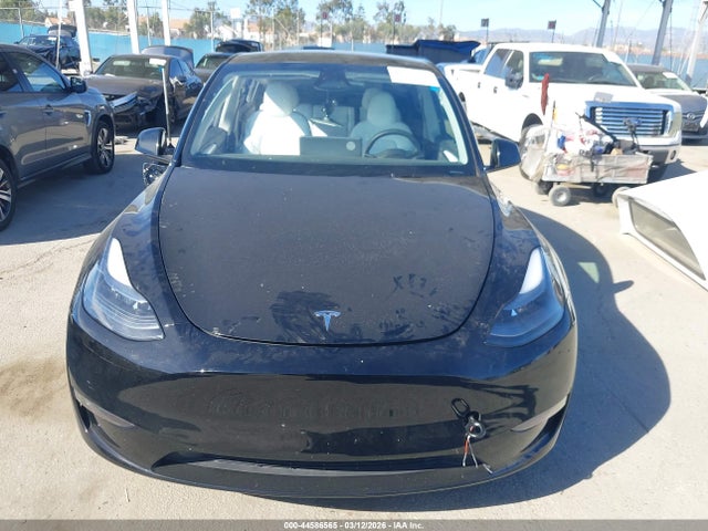 2024 Tesla Model Y Performance Dual Motor All-wheel Drive მანქანა იყიდება აუქციონზე, vin: 7SAYGDEFXRF196016, აუქციონის ნომერი: 44586565