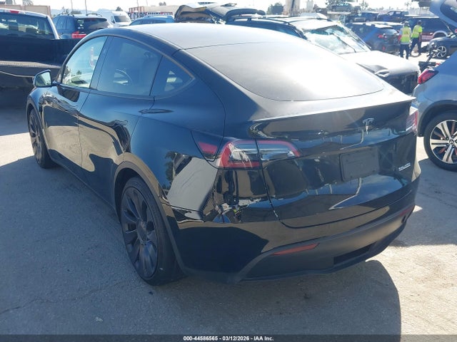 2024 Tesla Model Y Performance Dual Motor All-wheel Drive მანქანა იყიდება აუქციონზე, vin: 7SAYGDEFXRF196016, აუქციონის ნომერი: 44586565
