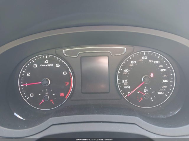 WA1GCCFS5HR009052 Audi Q3 2.0t Premium