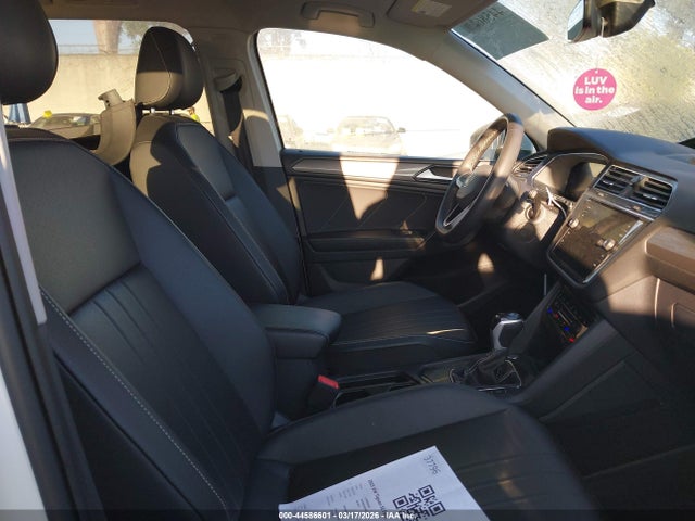 2023 VOLKSWAGEN TIGUAN 3VVNB7AX9PM112874 Photo 4