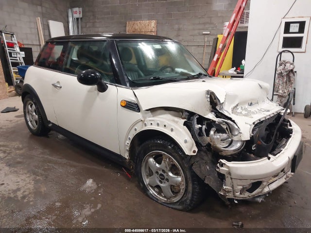 2008 MINI COOPER WMWMF33568TT62866
