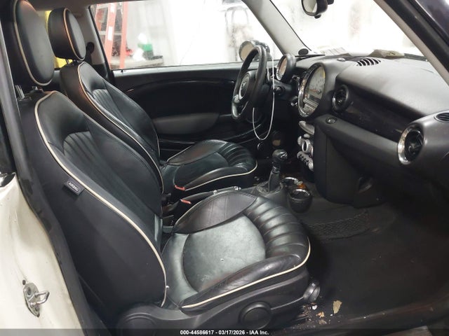 2008 MINI COOPER WMWMF33568TT62866 Photo 4