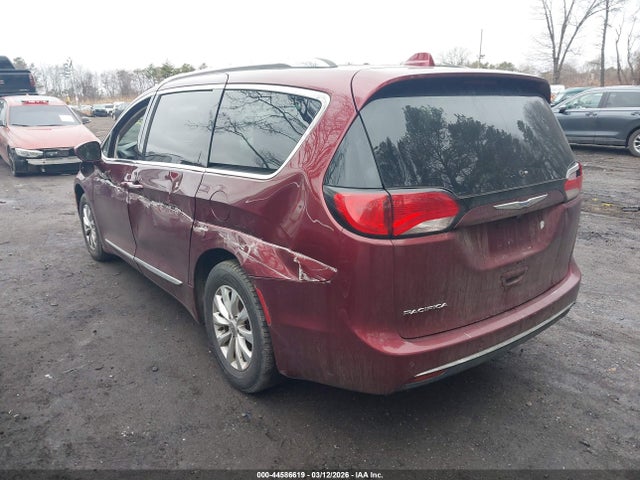 Продаж на аукціоні авто 2018 Chrysler Pacifica Touring L, vin: 2C4RC1BG2JR274273, номер лоту: 44586619