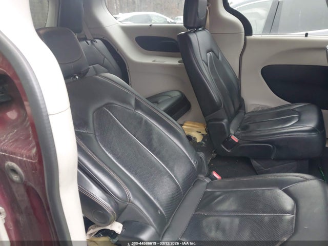 Продаж на аукціоні авто 2018 Chrysler Pacifica Touring L, vin: 2C4RC1BG2JR274273, номер лоту: 44586619