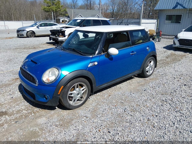 2010 MINI COOPER S WMWMF7C55ATW89076 Photo 1
