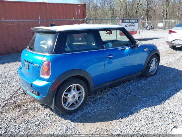 2010 MINI COOPER S WMWMF7C55ATW89076 Photo 3