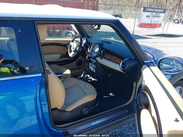 2010 MINI COOPER S WMWMF7C55ATW89076 Photo 4