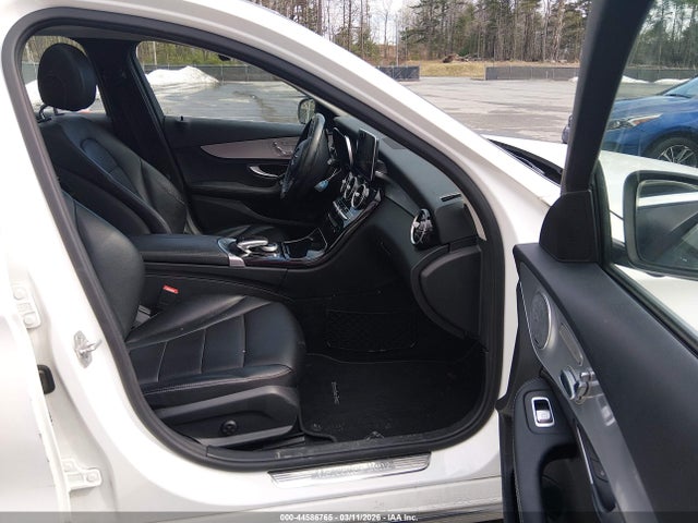 2016 Mercedes-benz C 300 4matic მანქანა იყიდება აუქციონზე, vin: 55SWF4KB6GU098413, აუქციონის ნომერი: 44586765