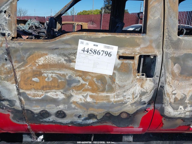 1FT8W3BT8FEA22933 Ford F-350 Lariat