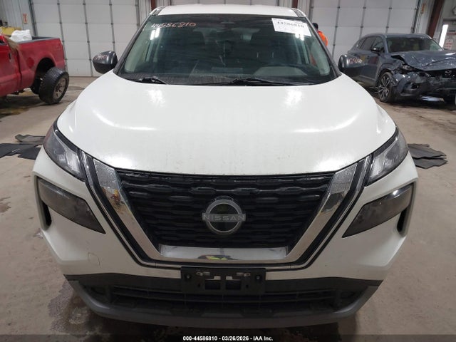 5N1BT3AB6PC837034 Nissan Rogue S Intelligent Awd