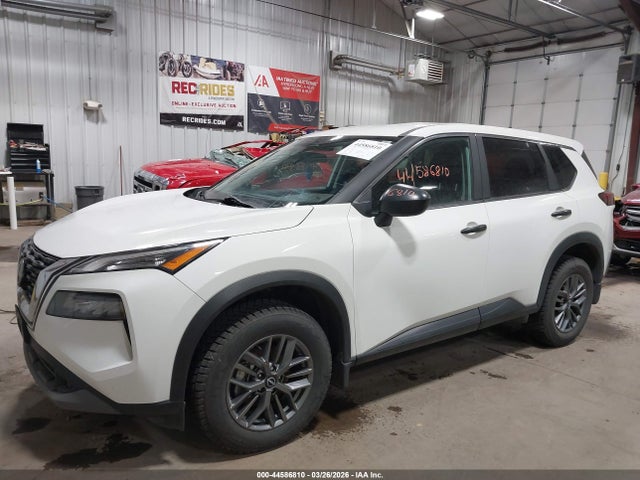 5N1BT3AB6PC837034 Nissan Rogue S Intelligent Awd