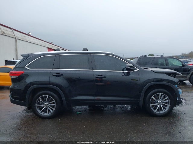 Toyota Highlander Xle 2018 5TDJZRFH1JS524199 Image 14