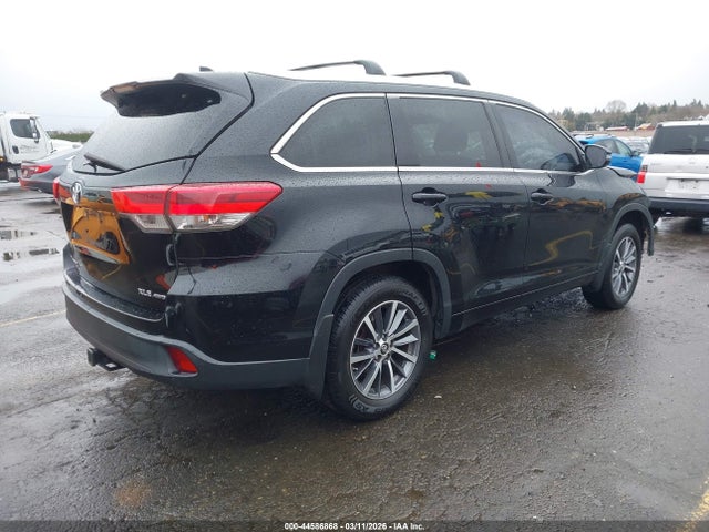 Toyota Highlander Xle 2018 5TDJZRFH1JS524199 Image 4