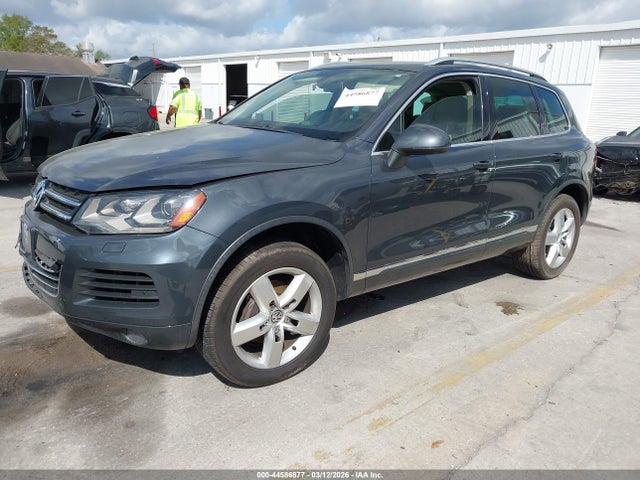 2011 VOLKSWAGEN TOUAREG WVGFF9BP6BD007209 Photo 1
