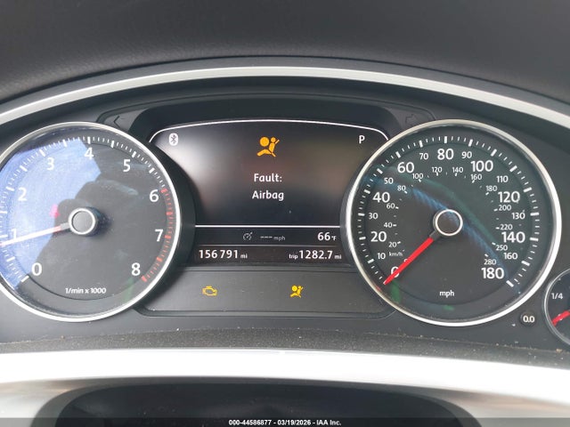 2011 VOLKSWAGEN TOUAREG WVGFF9BP6BD007209 Photo 6