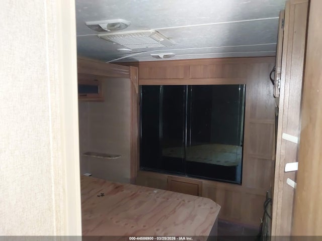Продажа на аукционе авто 2015 Coachmen Catalina, vin: 5ZT2CAYB4FT006305, номер лота: 44586900