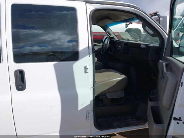 2017 GMC SAVANA 2500 1GTW7AFF4H1906200 Photo 4