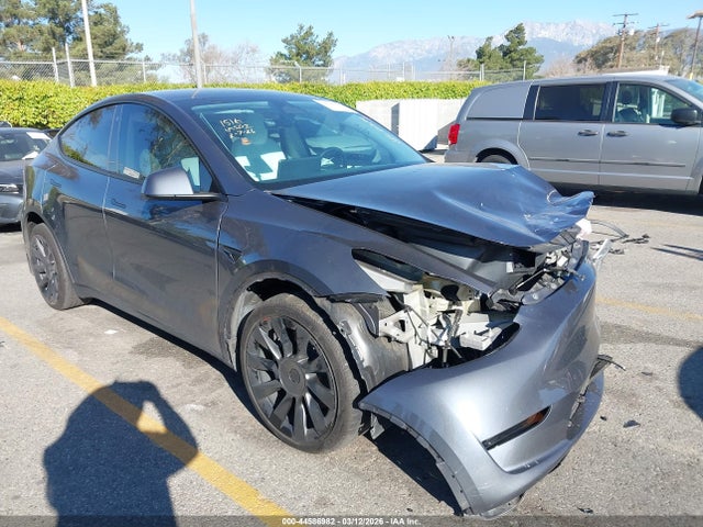 2023 TESLA MODEL Y 7SAYGDEE9PF621844 Photo 0