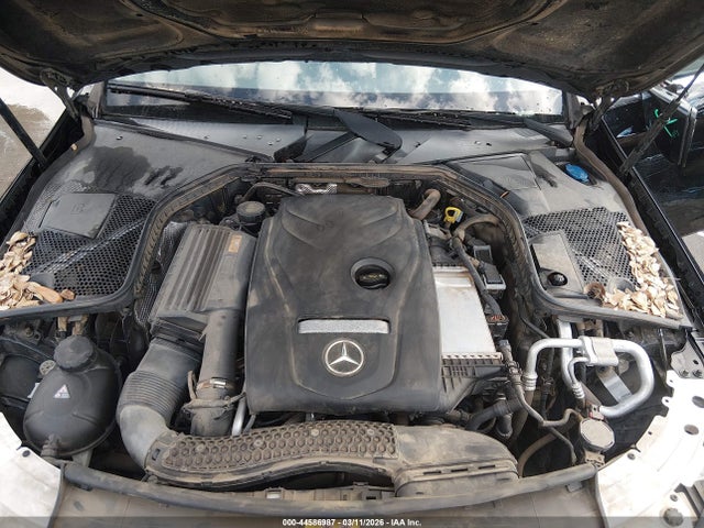 2017 Mercedes-benz C 300 4matic მანქანა იყიდება აუქციონზე, vin: 55SWF4KB6HU206482, აუქციონის ნომერი: 44586987