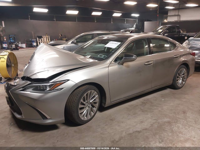 44587009 :رقم المزاد ، 58ABZ1B19KU015879 vin ، 2019 Lexus Es 350 Luxury مزاد بيع