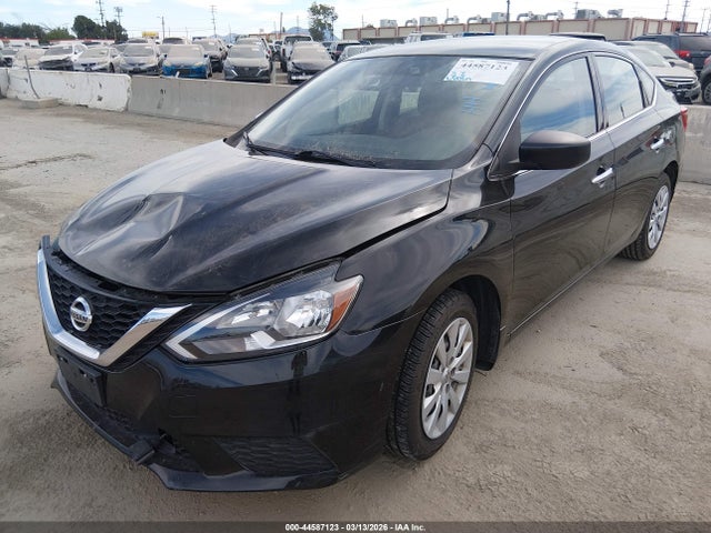 2018 Nissan Sentra S მანქანა იყიდება აუქციონზე, vin: 3N1AB7AP7JY334703, აუქციონის ნომერი: 44587123