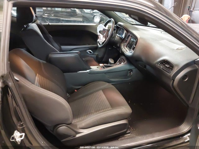 Продажа на аукционе авто 2023 Dodge Challenger Sxt, vin: 2C3CDZAG2PH573980, номер лота: 44587156