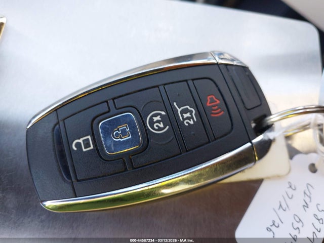 2019 Lincoln Navigator L Reserve მანქანა იყიდება აუქციონზე, vin: 5LMJJ3LT7KEL26594, აუქციონის ნომერი: 44587234