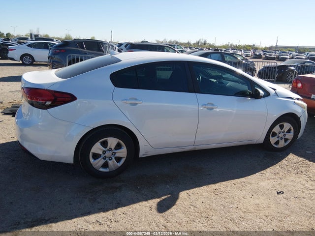 Aukcja sprzedaży 2017 Kia Forte Lx, vin: 3KPFL4A70HE115379, numer aukcji: 44587249