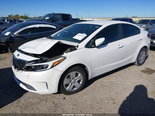 Aukcja sprzedaży 2017 Kia Forte Lx, vin: 3KPFL4A70HE115379, numer aukcji: 44587249