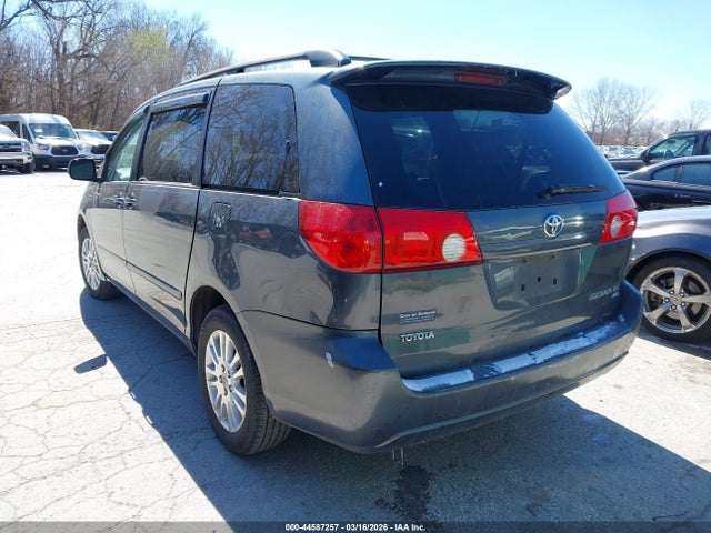 2008 TOYOTA SIENNA 5TDBK22CX8S014289 Photo 2