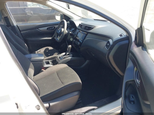 JN1BJ1CP0KW210136 Nissan Rogue Sport S