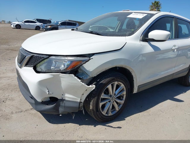 JN1BJ1CP0KW210136 Nissan Rogue Sport S