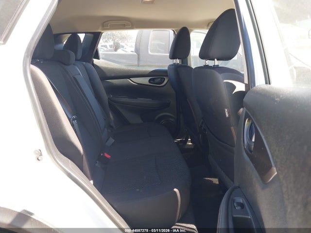 JN1BJ1CP0KW210136 Nissan Rogue Sport S