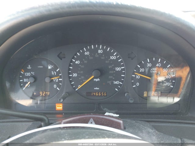 44587284 :رقم المزاد ، 4JGAB54E62A313015 vin ، 2002 Mercedes-benz Ml 320 مزاد بيع