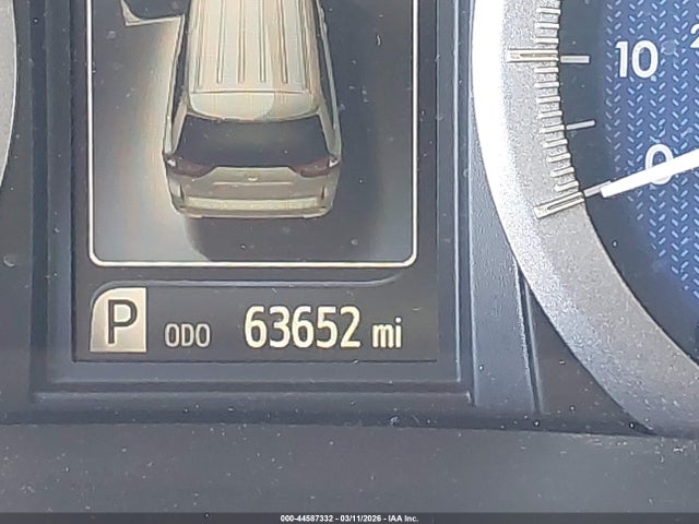 5TDYK3DC3GS761891 Toyota Sienna Xle Premium 8 Passenger