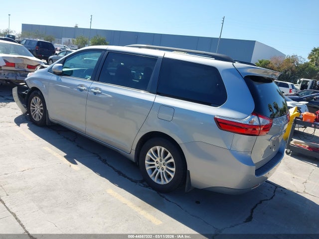 5TDYK3DC3GS761891 Toyota Sienna Xle Premium 8 Passenger
